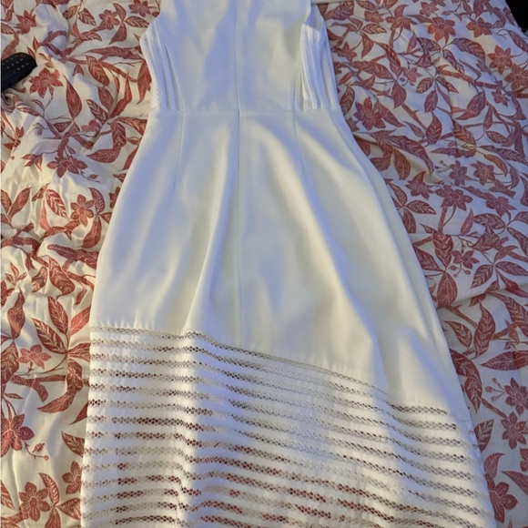 Avantlook White Sleeveless Sheath Dress - Picture 2 of 3